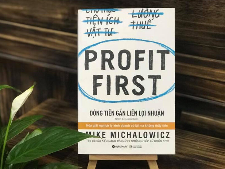Profit First by Mike Michalowicz Summary Book